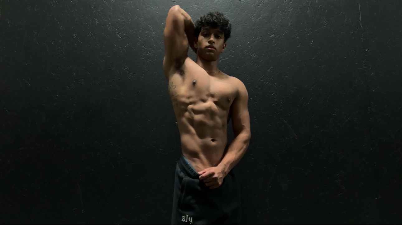 Vishnu Rajan - Pose 1